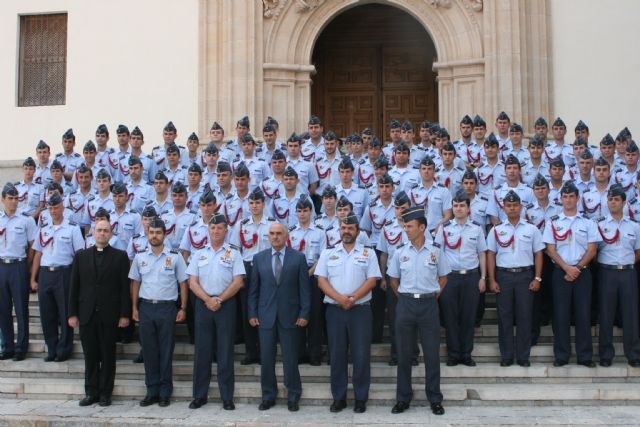 El presidente de la Comunidad agradece a los alumnos de la Academia General del Aire su papel de ´embajadores´ de la Región - 1, Foto 1