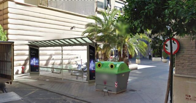 La avenida Teniente Flomesta y la calle Alejandro Séiquer estrenan marquesinas - 1, Foto 1