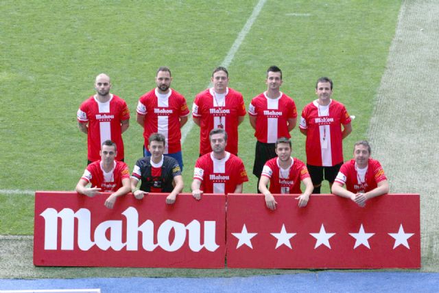 Dos equipos aficionados de Fútbol 7 de Cehegín juegan en el Santiago Bernabéu de Madrid - 2, Foto 2