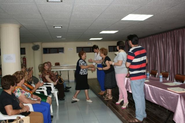 About 200 members of the Senior Center Municipal Pza Balsa Vieja participated in eight training workshops offered during the 2013/14 course, Foto 5