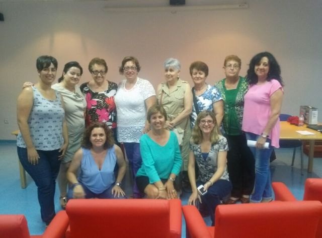 Las asociaciones del Raiguero Empecemos a caminar y Mujeres rurales participaron en un Taller de Prevención de Violencia de Género, Foto 1