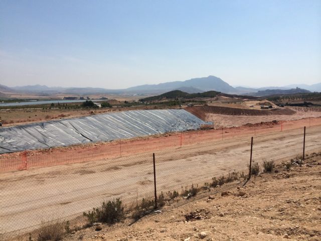 La directora general de Medio Ambiente muestra en Jumilla su satisfacción por el avanzado estado de las obras del Vertedero Municipal - 1, Foto 1