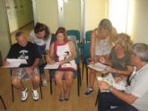 Dos voluntarias europeas colaboran en los talleres de nuestros mayores