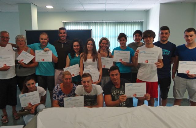 Jóvenes lumbrerenses se forman en 'Técnicas de Masaje' a través del Espacio Joven - 1, Foto 1