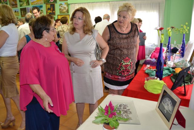 El Hogar del Pensionista Raimundo Benedicto expone sus trabajos con motivo de las fiestas patronales - 1, Foto 1