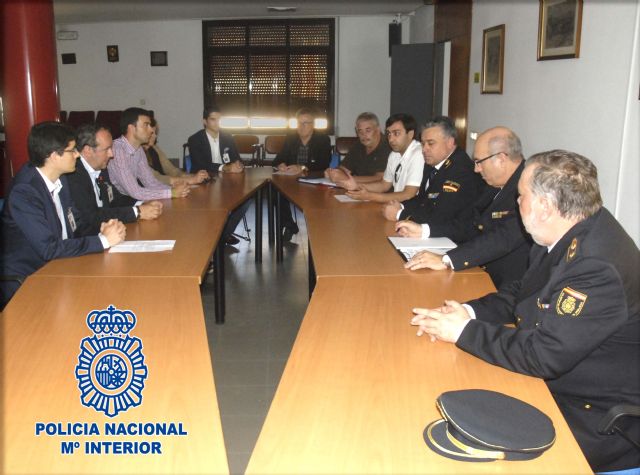 El Servicio de Control de Juego de Azar de la Policía Nacional y Asimare celebran su primera reunión - 2, Foto 2