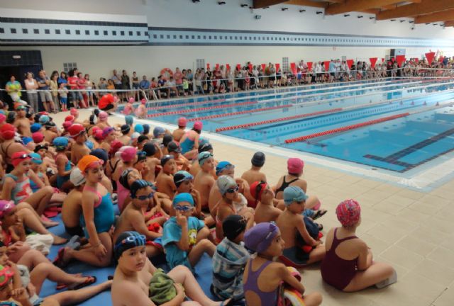 Cerca de 200 niños y niñas en el Trofeo de Natación Infantil 2014 de Puerto Lumbreras - 1, Foto 1