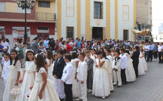 Los niños y niñas lumbrerenses que hicieron su Primera Comunión celebran la procesión del Corpus 2014 - 2, Foto 2