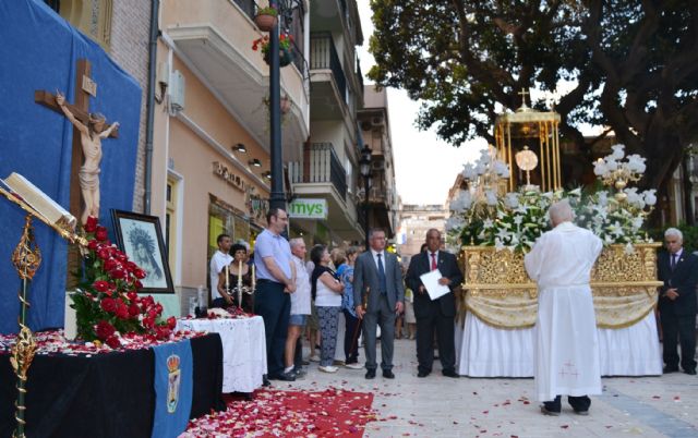 La procesión del Corpus tomó ayer las calles de Águilas con los niños como protagonistas - 1, Foto 1