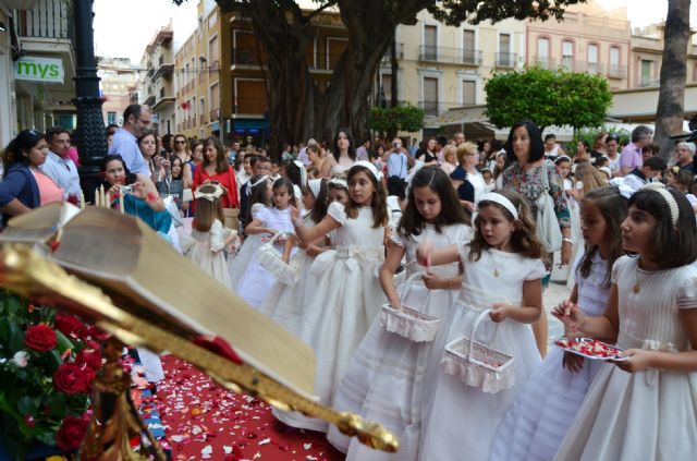 La procesión del Corpus tomó ayer las calles de Águilas con los niños como protagonistas - 3, Foto 3