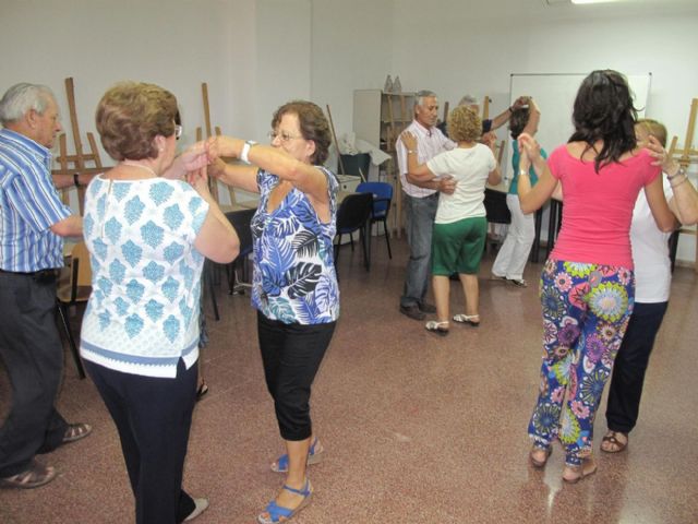 La Salsa y el Merengue ponen a los mayores en movimiento - 2, Foto 2