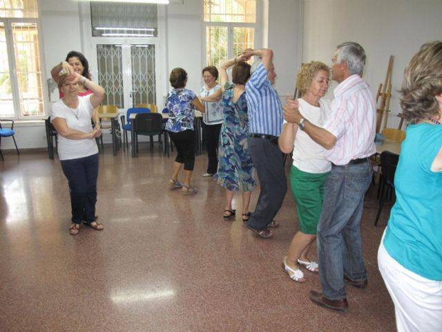 La Salsa y el Merengue ponen a los mayores en movimiento - 4, Foto 4
