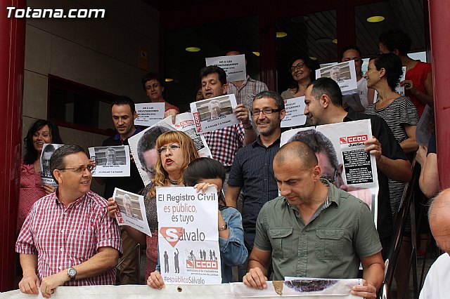 CCOO se concentra ante el Palacio de Justicia de Totana - 17