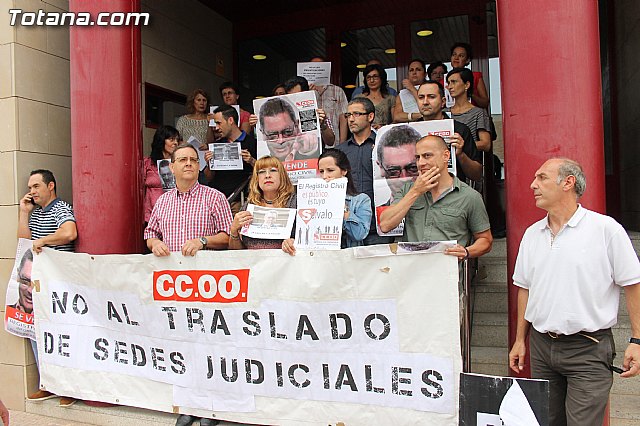 CCOO se concentra ante el Palacio de Justicia de Totana - 19