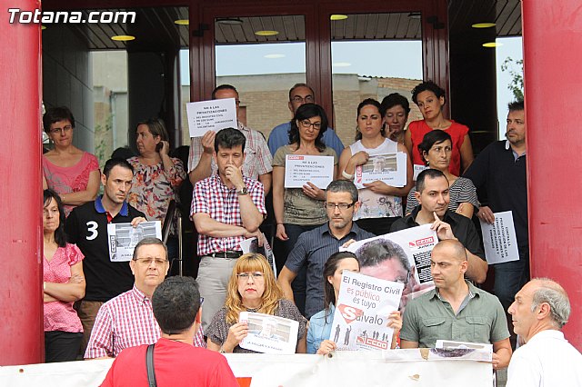 CCOO se concentra ante el Palacio de Justicia de Totana - 24