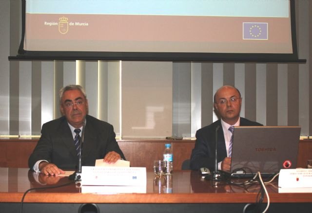 Martínez Asensio escucha las propuestas de  los agentes sociales para el reparto del Fondo Social Europeo - 1, Foto 1