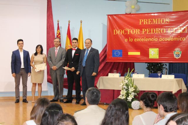 Ceremonia de entrega de los premios Dr. Pedro Guillén a la Excelencia Académica organizados por el IES del mismo nombre - 2, Foto 2