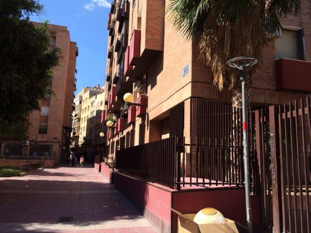 La calle San Ignacio de Loyola mejora su alumbrado - 1, Foto 1