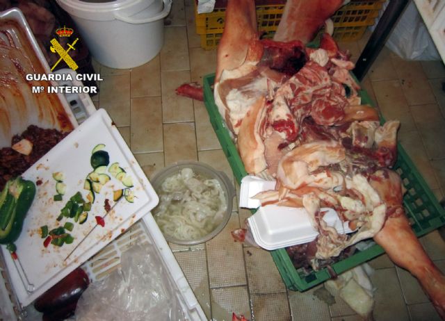 La Guardia Civil decomisa numerosos productos cárnicos no aptos para el consumo humano - 1, Foto 1