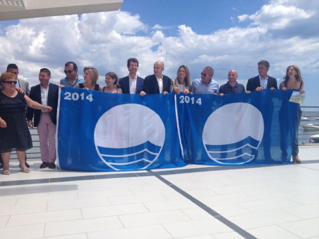 Cartagena recoge sus diez banderas azules en Santiago de la Ribera - 1, Foto 1