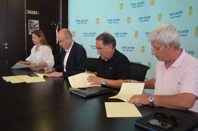 El Ayuntamiento renueva convenios de colaboración con la Coral Santiago Apóstol, la Agrupación Músico-Cultural San Javier, y la Asociación Cultural Carnaval Popular de Santiago de la Ribera - 2, Foto 2
