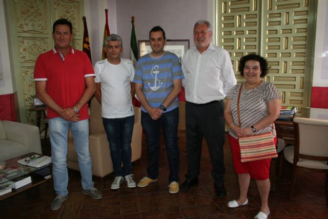 El alcalde se reúne con la nueva directiva de la Junta Central de Cofradías de Semana Santa - 1, Foto 1