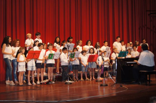 Finalizan las audiciones con las que se clausura el curso 2013/2014 de la Escuela Municipal de Música de Totana, Foto 4