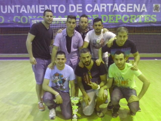 La deportividad preside la Liga de aficionados de fútbol sala - 1, Foto 1