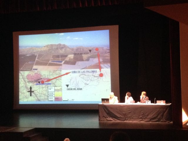 Torre-Pacheco acoge una conferencia sobre el Museo de Paleontología y de la Evolución Humana de la Región de Murcia y sobre la Sima de las Palomas - 2, Foto 2