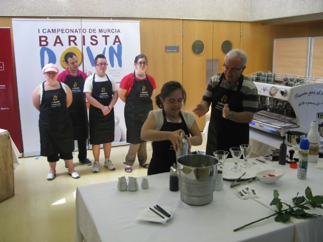 Los mejores ´baristas Down´ de la Región demuestran sus habilidades cafeteras en el Centro de Cualificación Turística - 2, Foto 2