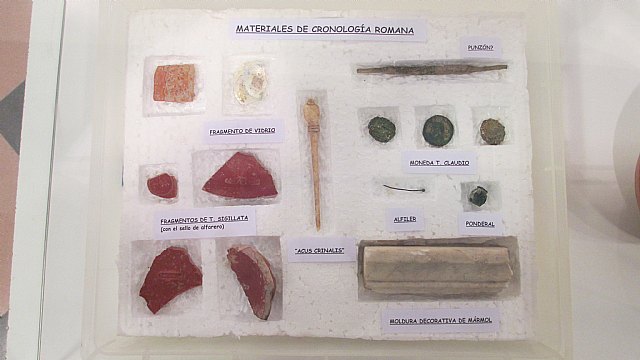 Numeroso pblico se interesa por los restos arqueolgicos encontrados bajo el casco urbano de Totana - 3
