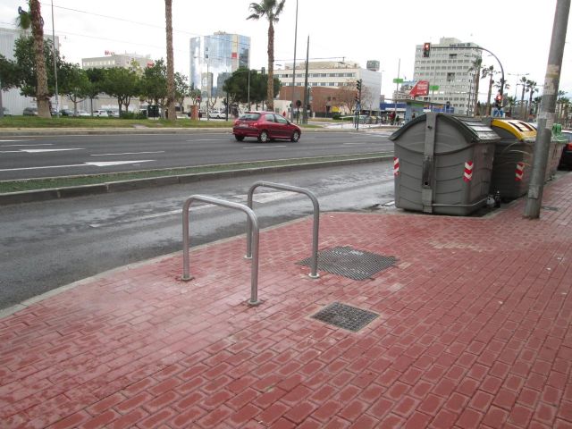 La Oficina de la Bicicleta repone y mejora las horquillas en varios puntos del municipio - 1, Foto 1