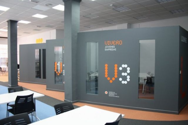 Abierto el plazo para solicitar despachos en el vivero de empresas del Centro de Referencia TIC - 2, Foto 2