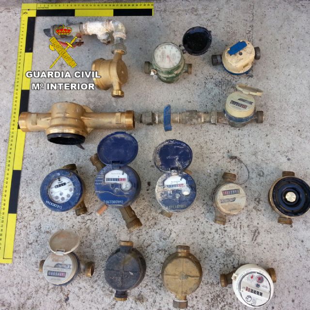 La Guardia Civil detiene a un vecino de Puerto Lumbreras por la sustracción de contadores de agua en viviendas - 1, Foto 1