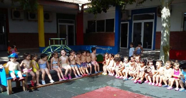 Los niños de la Escuela Infantil Reina Sofía de Alguazas reciben las vacaciones de verano con una Fiesta del Agua - 3, Foto 3