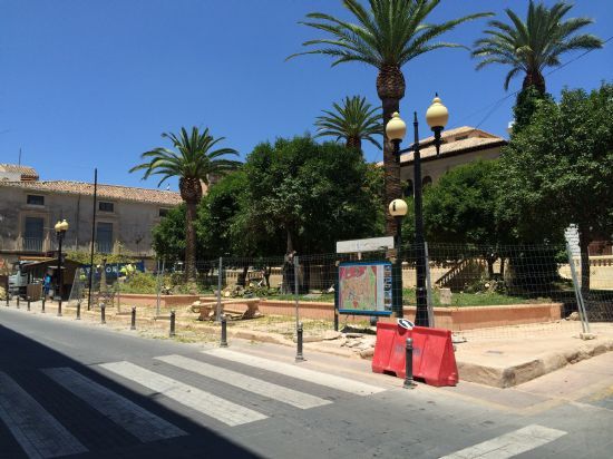 El concejal de Servicios y Jardines tranquiliza a la ciudadanía acerca de las actuaciones que se están realizando en el Jardín de las Ranas - 1, Foto 1