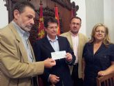 La Federacin de Caza de la Regin de Murcia entrega 3.000 euros a la Mesa Solidaria para ayudar a los damnificados por los sesmos y las inundaciones