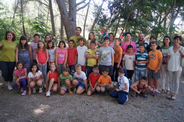 Cerca de una treinta de niños participan en el campamento aula de naturaleza de Las Alquerías - 1, Foto 1