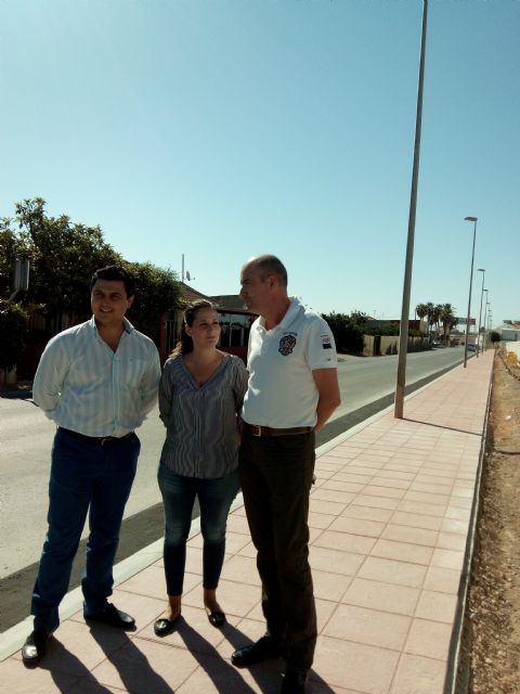 Los vecinos de Pozo Aledo ya pueden ir a su centro cívico por una acera segura - 2, Foto 2