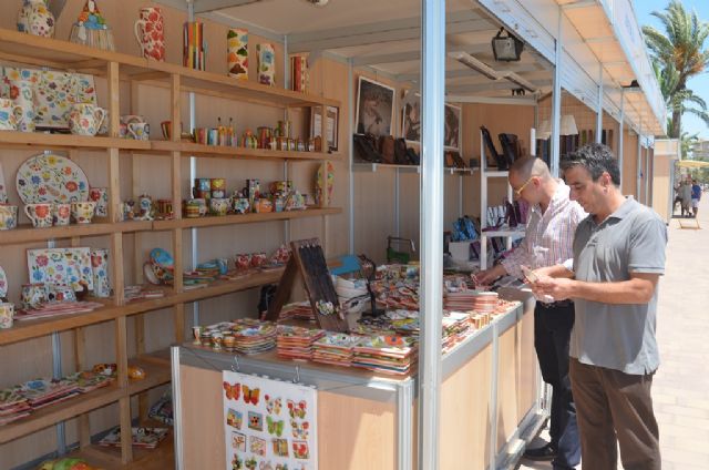 El Paseo marítimo de Santiago de la Ribera acoge una Muestra de Artesanía durante todo el Verano - 2, Foto 2