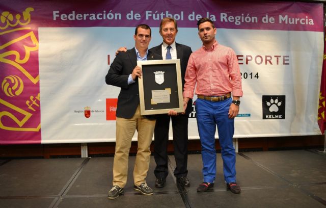 La Federación Murciana de Fútbol premia al Ayuntamiento de Águilas - 1, Foto 1
