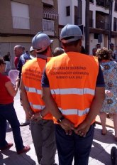 Una brigada de vigilancia facilita la accesibilidad en todas las calles del barrio de San Jos en Lorca durante las obras de renovacin