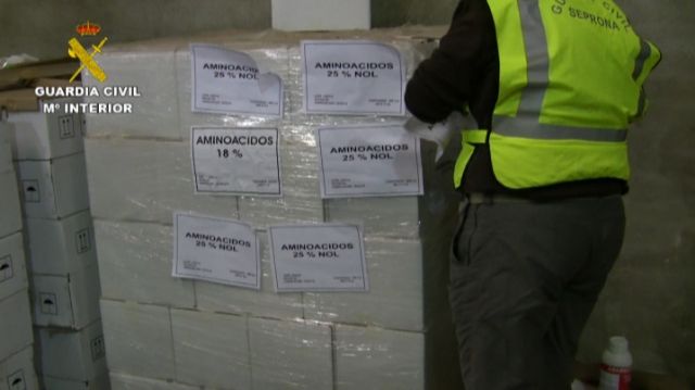 La  Guardia Civil desarticula una red que comercializaba de forma ilegal plaguicidas agrícolas adulterados - 5, Foto 5