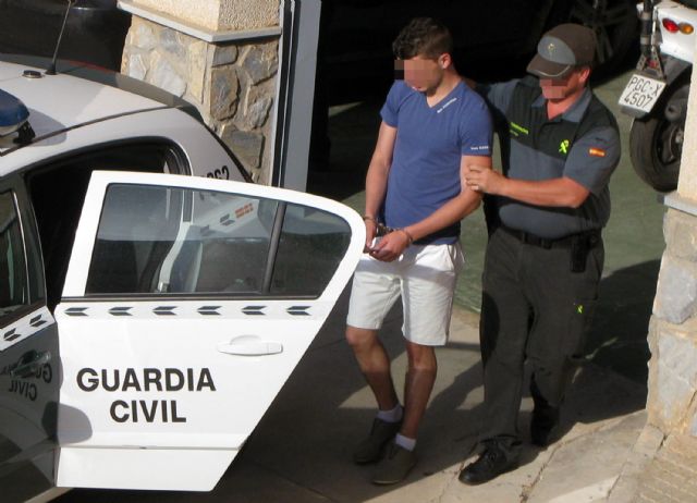 La Guardia Civil detiene a dos personas por el robo de cobre y material metálico en Avileses-Murcia y Mula - 1, Foto 1