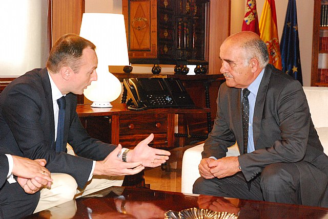 El presidente de Murcia Seniors Club transmite al Garre la urgencia de trasladar a la sociedad mensajes contundentes de cambio - 3, Foto 3