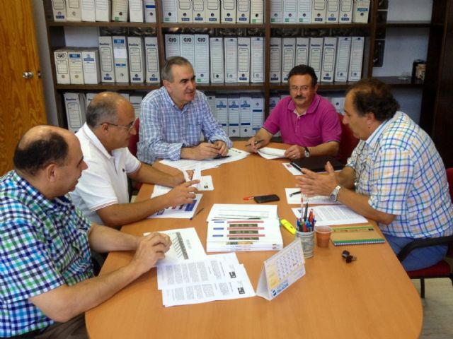 El PSOE analiza con los agricultores la grave sequía que atraviesa la región y pide al Gobierno Regional medidas urgentes al respecto - 1, Foto 1