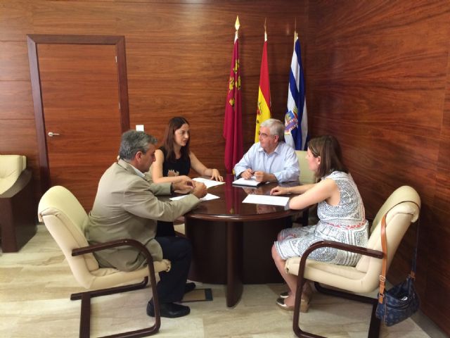 La Jefa Provincial de Tráfico visita Jumilla para valorar la aplicación de las campañas emprendidas por la DGT en el municipio - 1, Foto 1