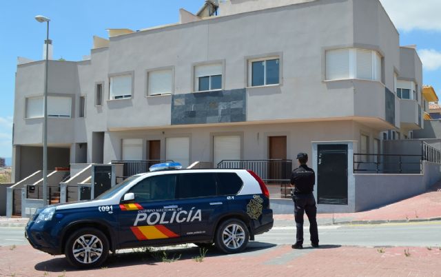 Detenidos in fraganti por la Policía Nacional tres jóvenes cuando intentaban robar en una vivienda de Molina de Segura - 1, Foto 1