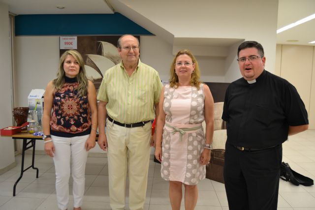 Cáritas abre un rastrillo solidario durante los meses de verano - 1, Foto 1