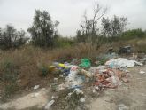 El Grupo Socialista exige la limpieza de los solares situados en los accesos del colegio Saavedra Fajardo de Algezares